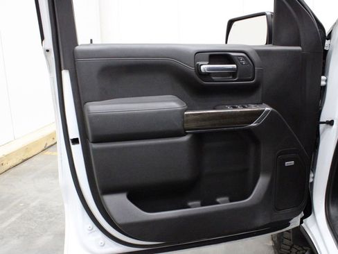 Used 2019 Chevrolet Silverado 1500 LT Trail Boss image 14