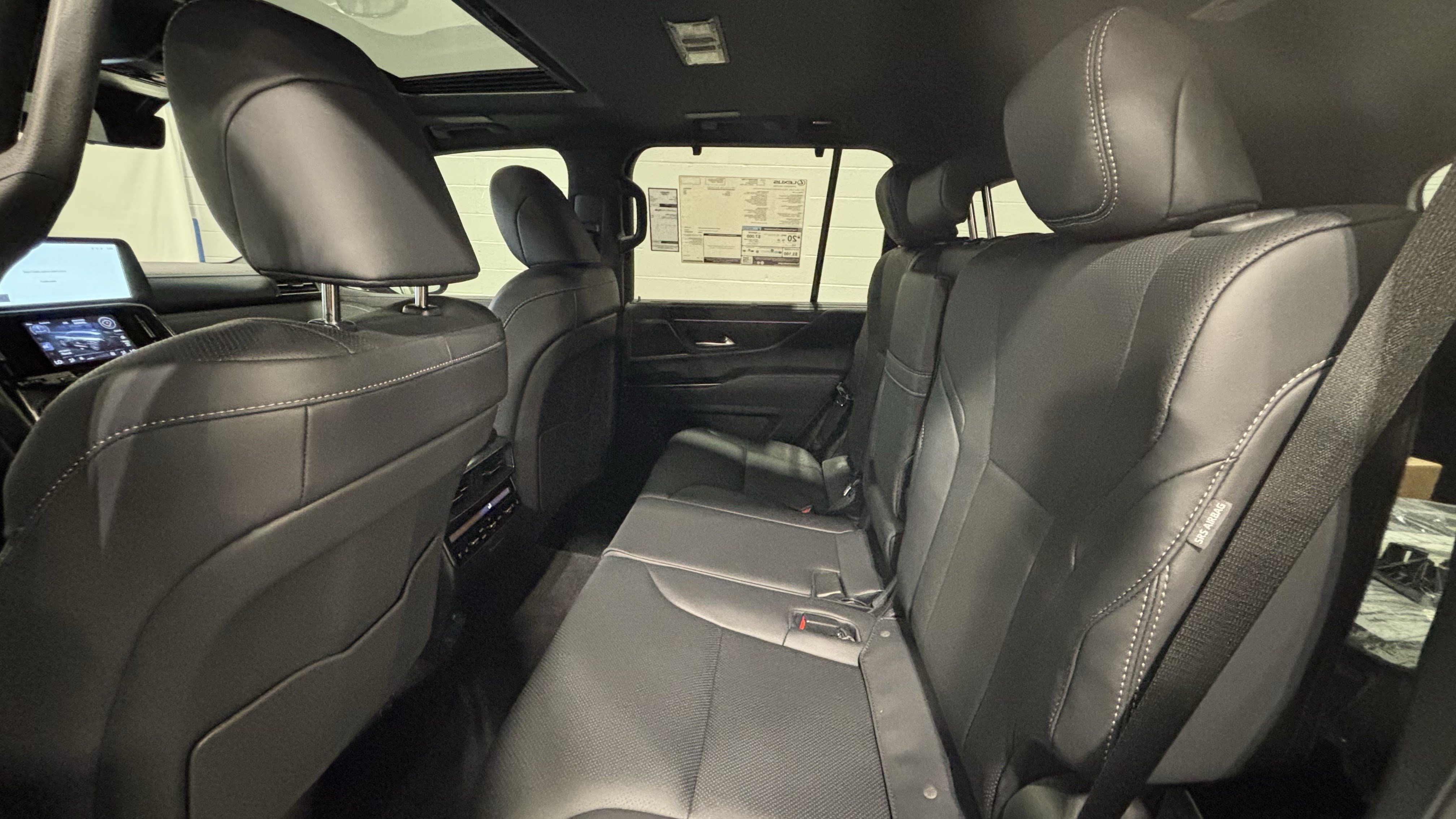 Certified 2026 Lexus LX 700h Luxury AWD/4WD image 34