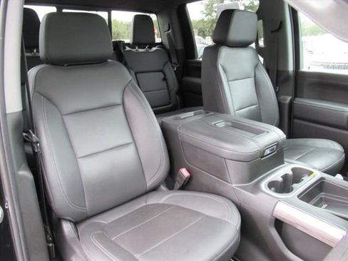 Used 2022 Chevrolet Silverado 2500 LTZ w/ LTZ Plus Package image 12