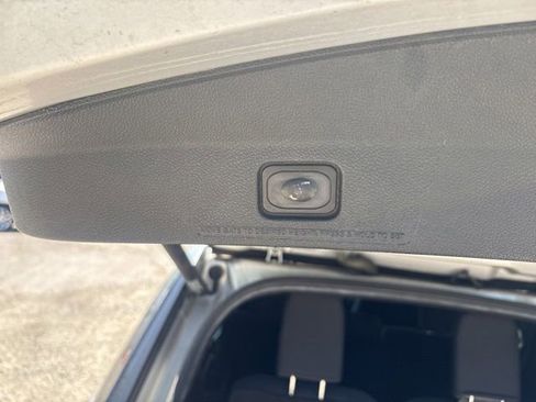 Used 2018 Ford Explorer XLT w/ Equipment Group 201A FWD image 7