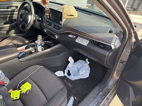 Used 2023 Nissan Altima 2.5 SV image 18