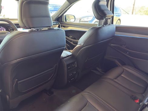 Used 2024 Jeep Wagoneer Launch Edition image 31