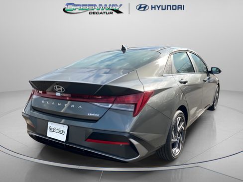 New 2026 Hyundai Elantra Limited image 9