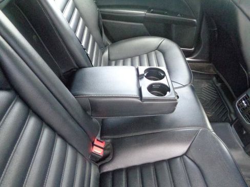 Used 2020 Ford Fusion SEL FWD image 12
