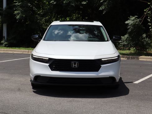 Used 2025 Honda Accord SE image 3
