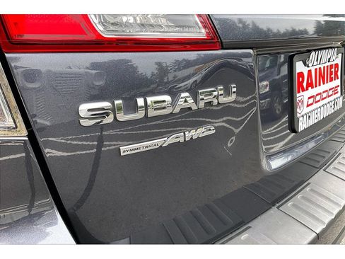 Used 2013 Subaru Outback 2.5i Limited AWD/4WD image 8