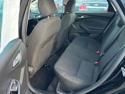 Used 2017 Ford Focus SE image 12
