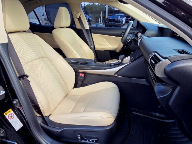 Used 2016 Lexus IS 200t RWD image 14