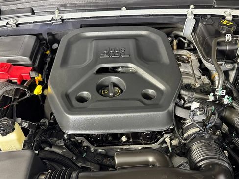 Used 2023 Jeep Wrangler Unlimited Rubicon 4xe AWD/4WD image 38
