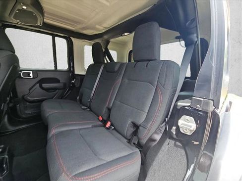 Used 2026 Jeep Wrangler Unlimited Rubicon AWD/4WD image 15