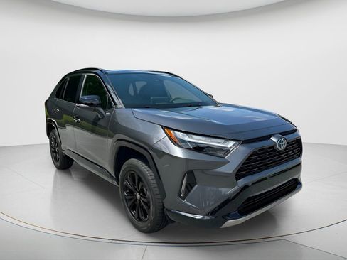 Used 2023 Toyota RAV4 XSE AWD/4WD image 3