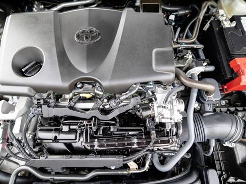 Used 2023 Toyota Camry LE image 33