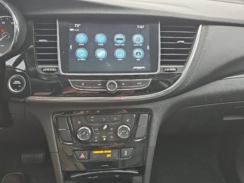 Used 2019 Buick Encore Essence FWD image 21