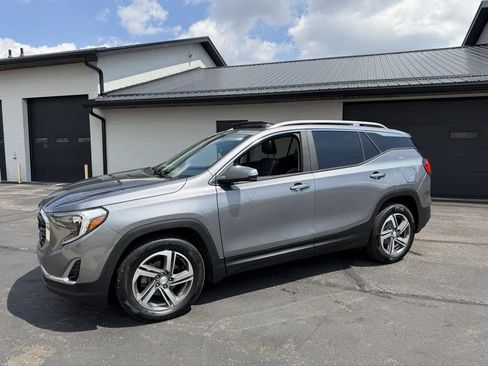 Used 2019 GMC Terrain SLT w/ Preferred Package AWD/4WD image 2