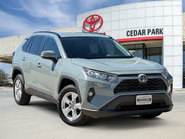 Used 2021 Toyota RAV4 XLE AWD/4WD image 1