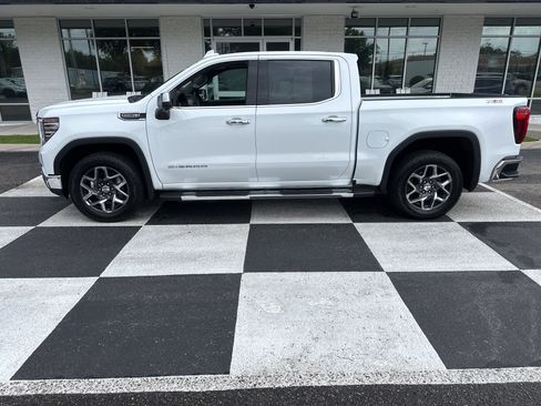 Used 2025 GMC Sierra 1500 SLT w/ SLT Premium Package AWD/4WD image 1
