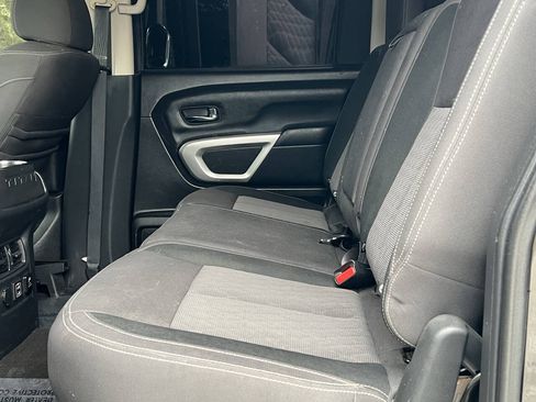 Used 2020 Nissan Titan SV w/ SV Convenience Package AWD/4WD image 8