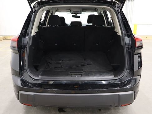 Used 2024 Nissan Rogue S image 13