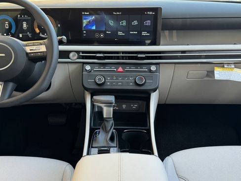 New 2026 Hyundai Tucson SE image 4