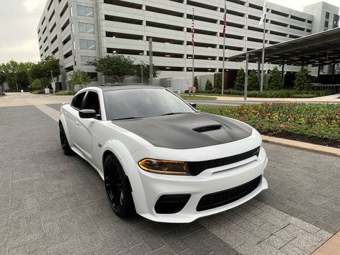 Used 2023 Dodge Charger Scat Pack RWD image 3