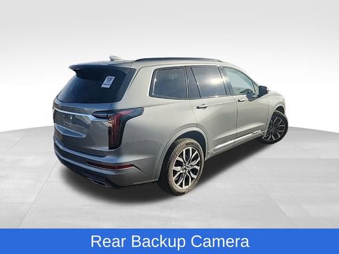 Used 2023 Cadillac XT6 Sport image 3