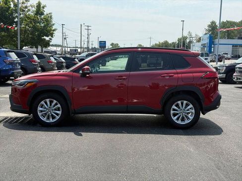 Certified 2024 Toyota Corolla Cross LE w/ Moonroof Package AWD/4WD image 2