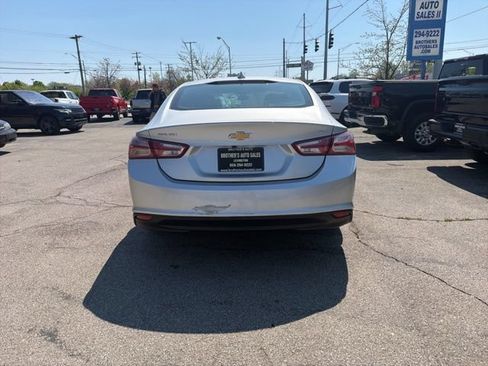 Used 2021 Chevrolet Malibu LT FWD image 4