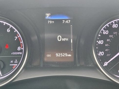 Used 2022 Toyota Camry SE image 14