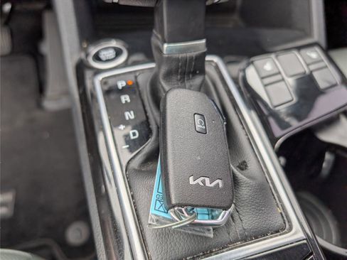 Used 2024 Kia Sportage X-Line w/ X-Line Premium Package AWD/4WD image 17