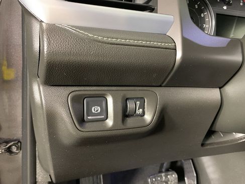 Used 2017 GMC Acadia SLE w/ Driver Alert Package I image 16