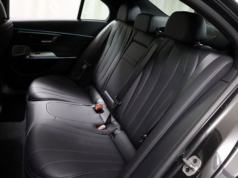 New 2026 Mercedes-Benz E 350 4MATIC Sedan image 12