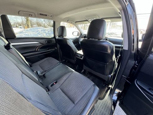 Used 2015 Toyota Highlander Plus image 16