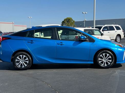 Certified 2021 Toyota Prius XLE AWD/4WD image 6
