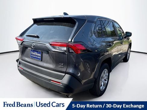 Used 2024 Toyota RAV4 LE AWD/4WD image 8