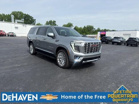 Used 2025 GMC Yukon XL Denali AWD/4WD image 8