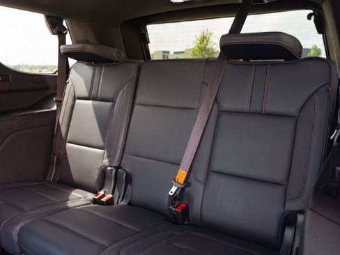 Used 2022 Chevrolet Tahoe RST w/ Luxury Package image 25