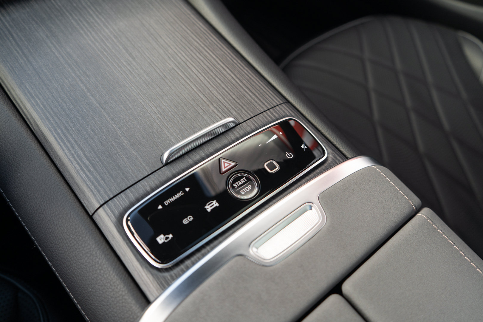 Used 2023 Mercedes-Benz EQS 580 4MATIC Sedan w/ Exclusive Trim Package image 25