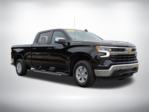 Used 2023 Chevrolet Silverado 1500 LT w/ Protection Package image 2