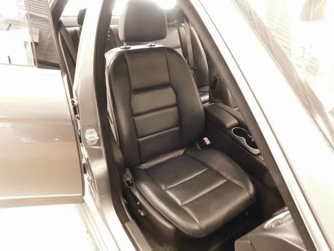 Used 2014 Mercedes-Benz C 250 C 250 Luxury Sedan 4D w/ Multimedia Package image 37