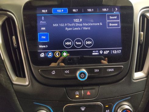 Used 2025 Chevrolet Malibu LS FWD image 25