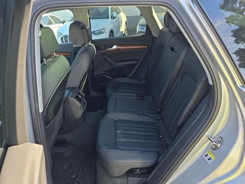 Used 2023 Audi Q5 2.0T Premium Plus w/ Premium Plus Package image 10