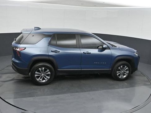 Used 2026 Chevrolet Equinox LT FWD image 32