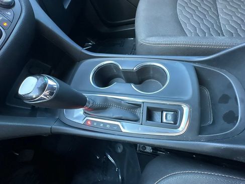 Used 2019 Chevrolet Equinox LT FWD image 37