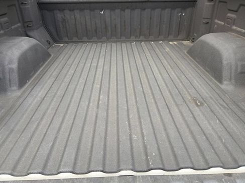Used 2019 GMC Sierra 1500 SLT AWD/4WD image 16