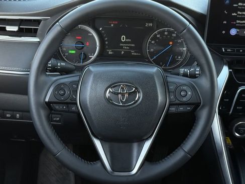 Certified 2024 Toyota Venza Nightshade image 12