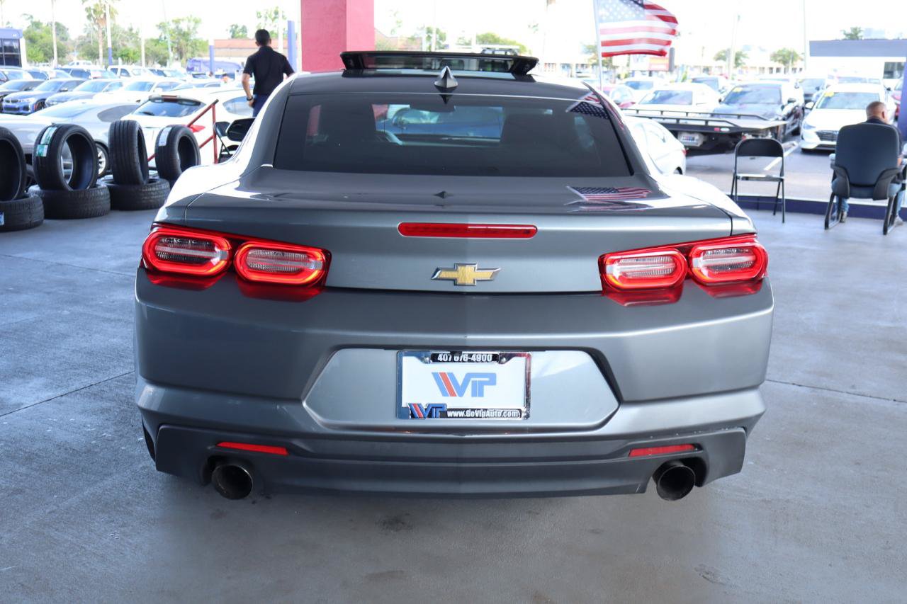 Used 2019 Chevrolet Camaro LT w/ Technology Package RWD image 8