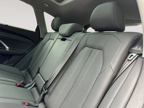 Certified 2025 Audi Q5 Premium Plus w/ Premium Plus AWD/4WD image 13