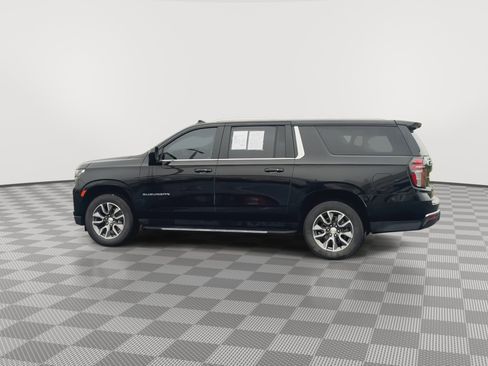 Used 2024 Chevrolet Suburban LS RWD image 6
