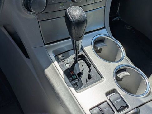 Used 2013 Toyota Highlander Plus FWD image 26