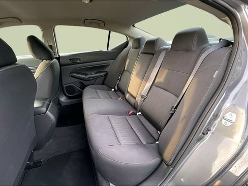 Used 2025 Nissan Altima 2.5 SV FWD image 23